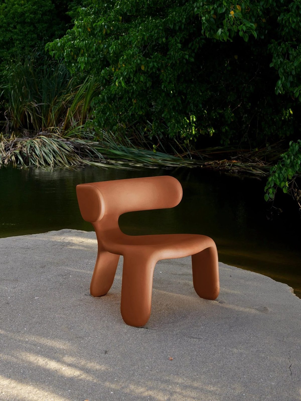 Loop Lounge Chair — view 02